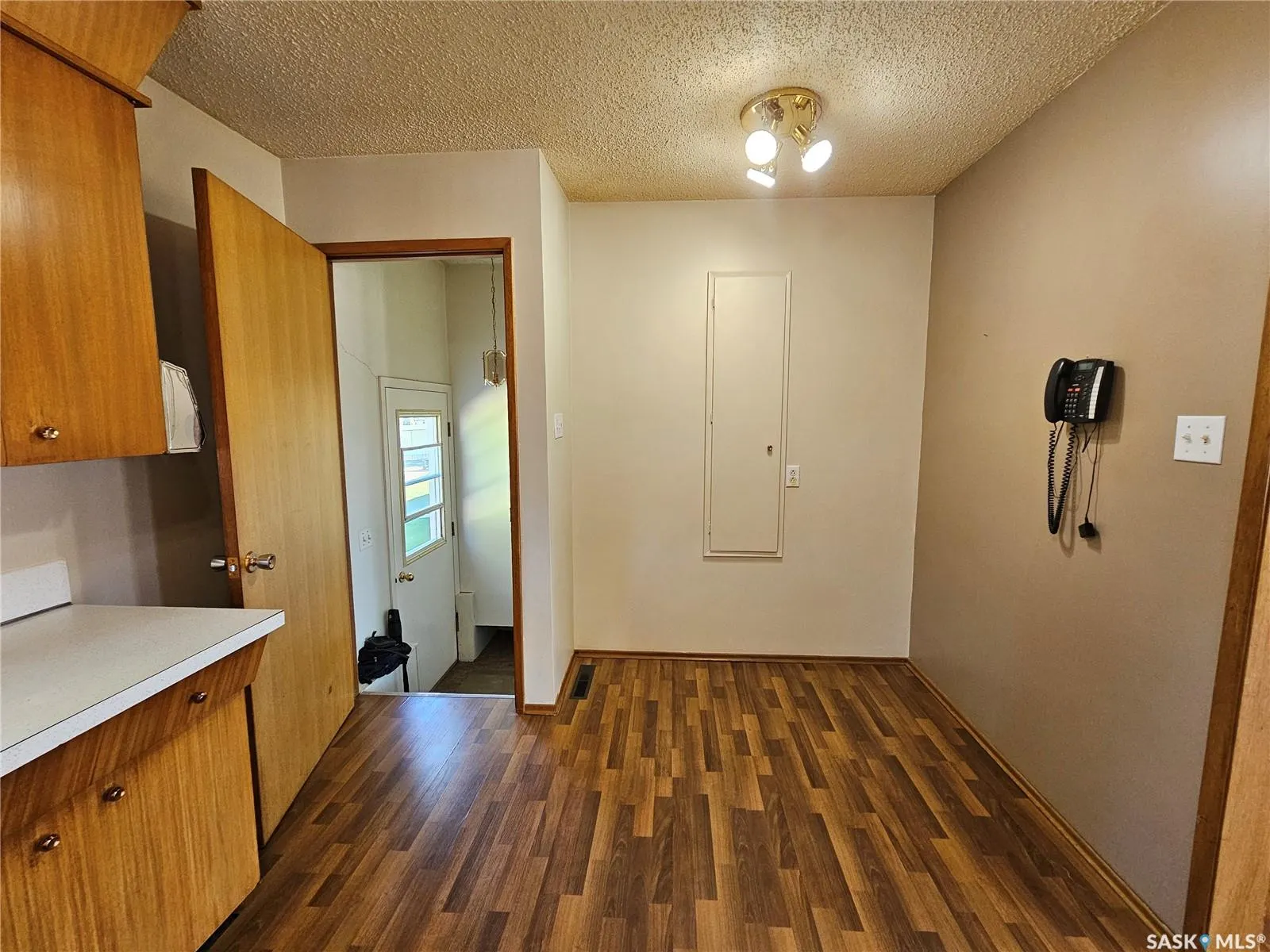 417 4th AVENUE W