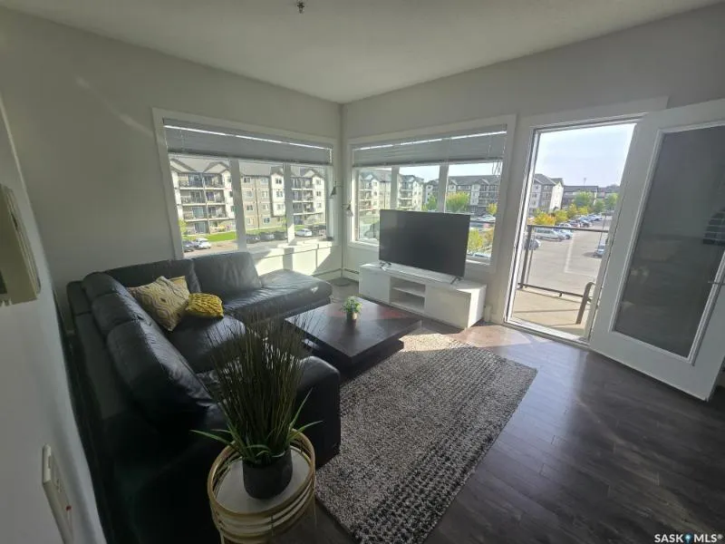 714 Hart ROAD, #310