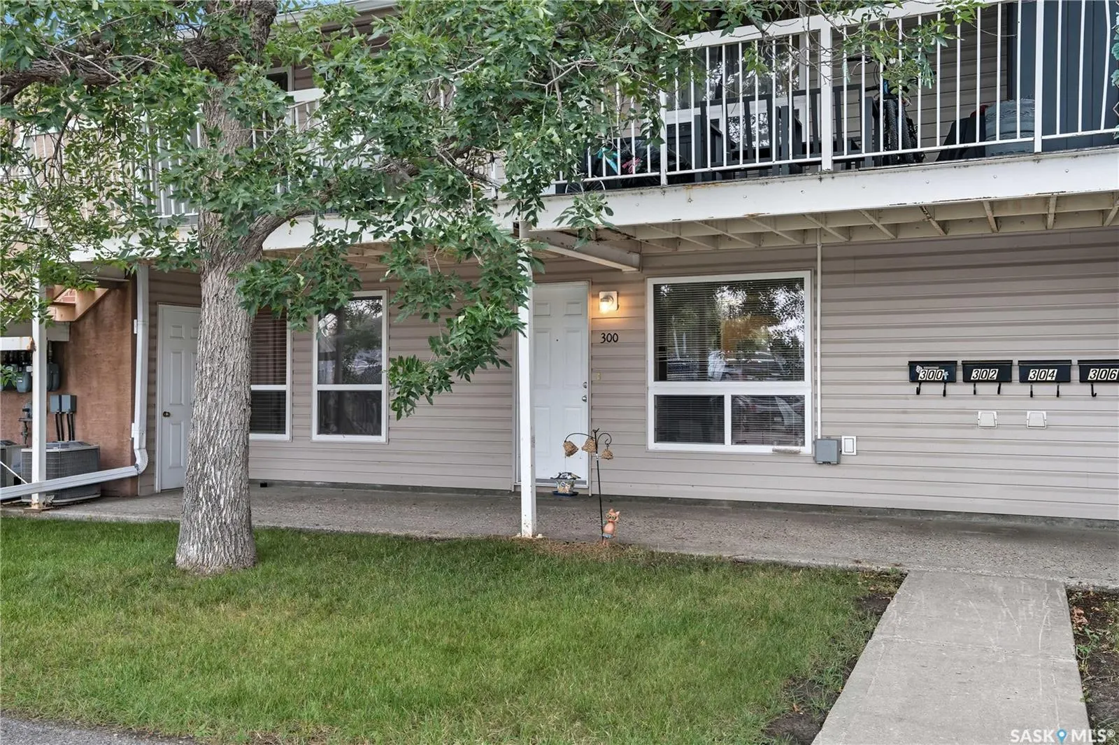 160 Gore PLACE, #300