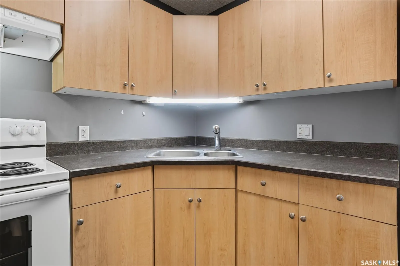 160 Gore PLACE, #300
