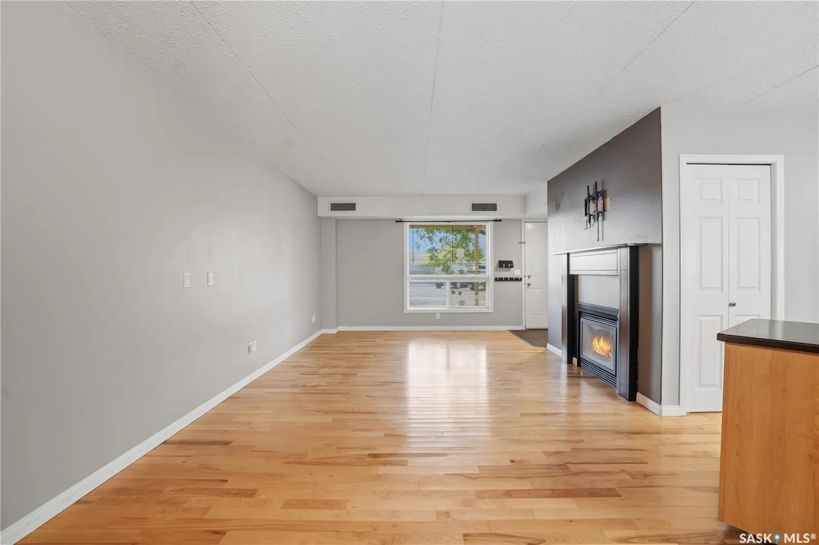 160 Gore PLACE, #300