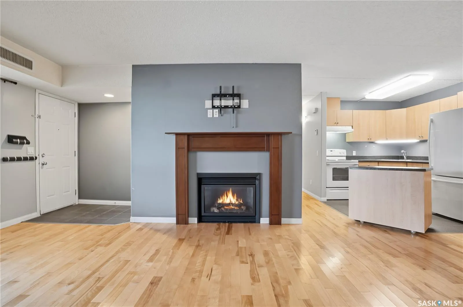 160 Gore PLACE, #300