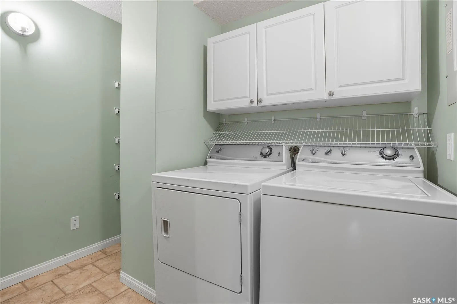160 Gore PLACE, #300