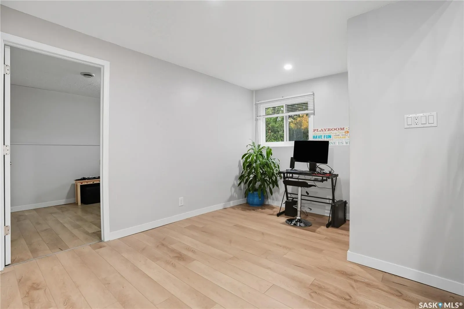 43 Woodsworth CRESCENT