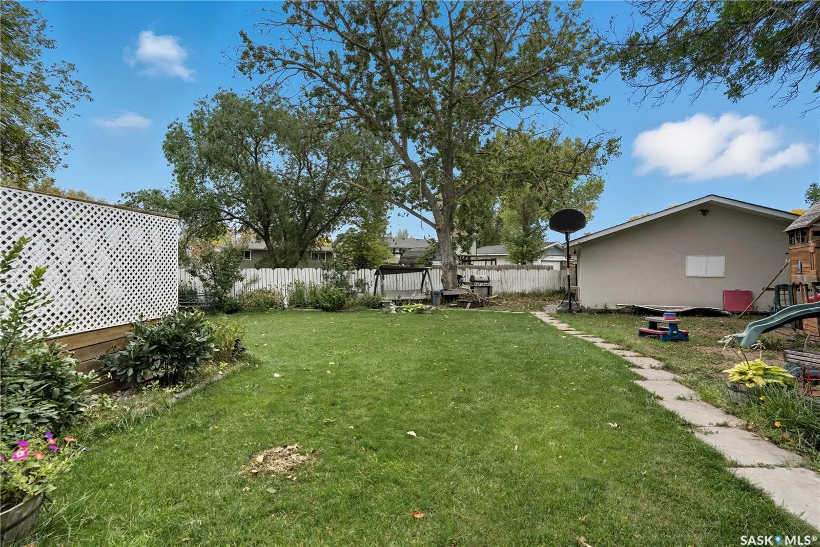 43 Woodsworth CRESCENT