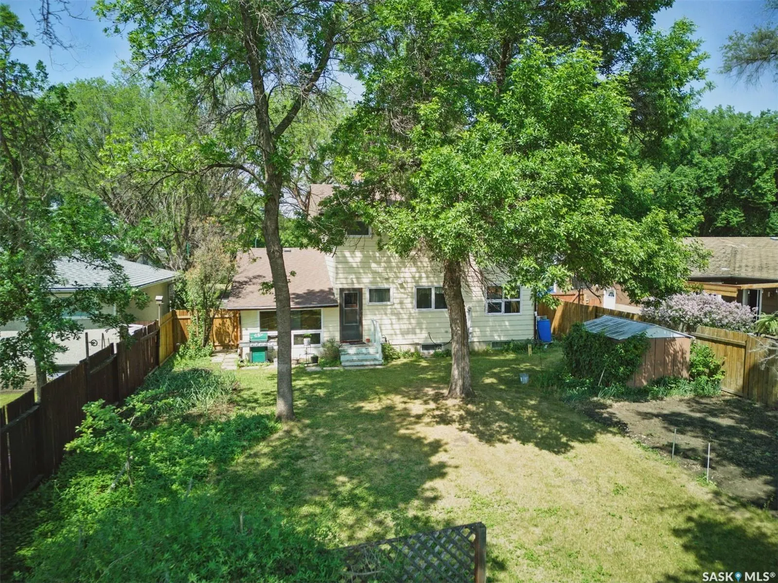 118 EAST DRIVE