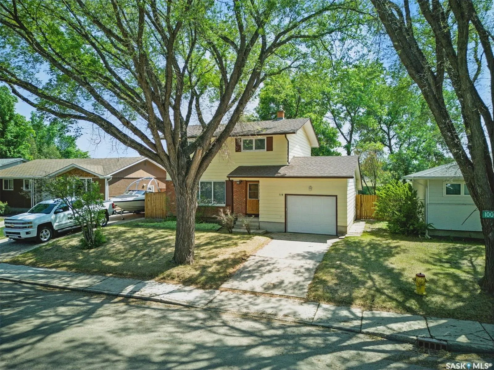 118 EAST DRIVE