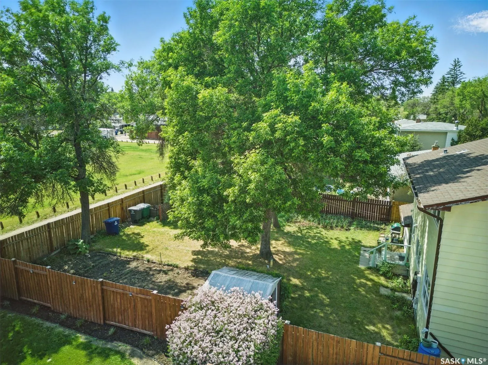 118 EAST DRIVE