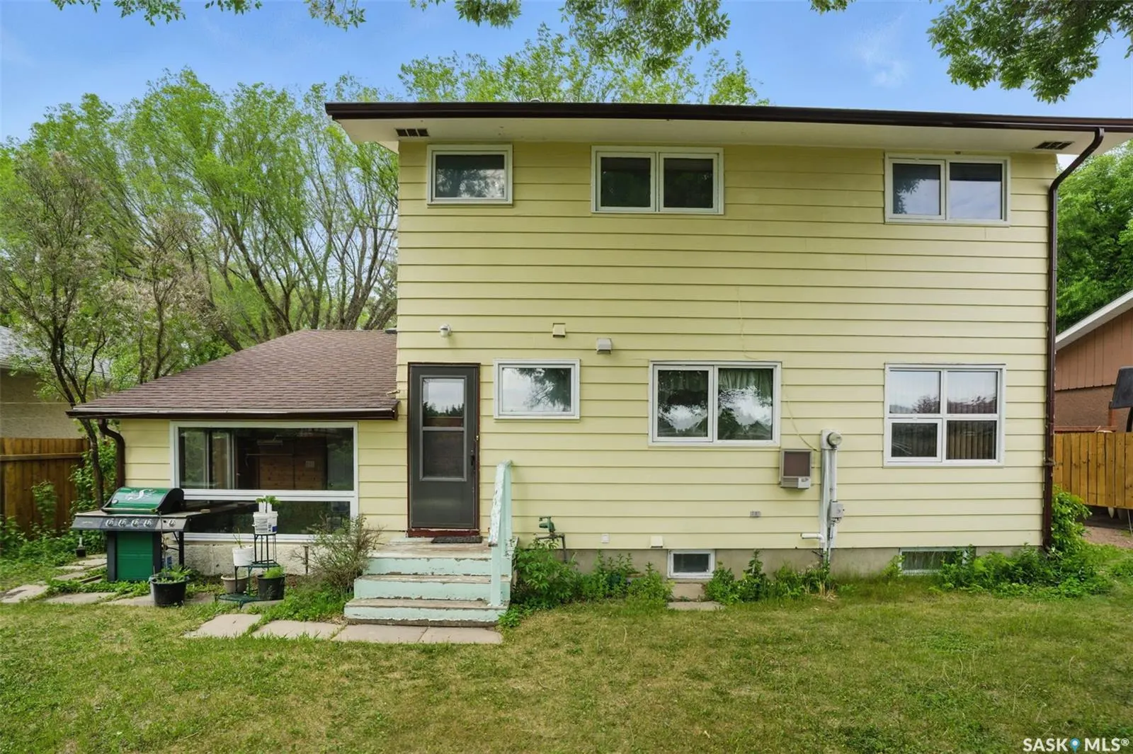 118 EAST DRIVE