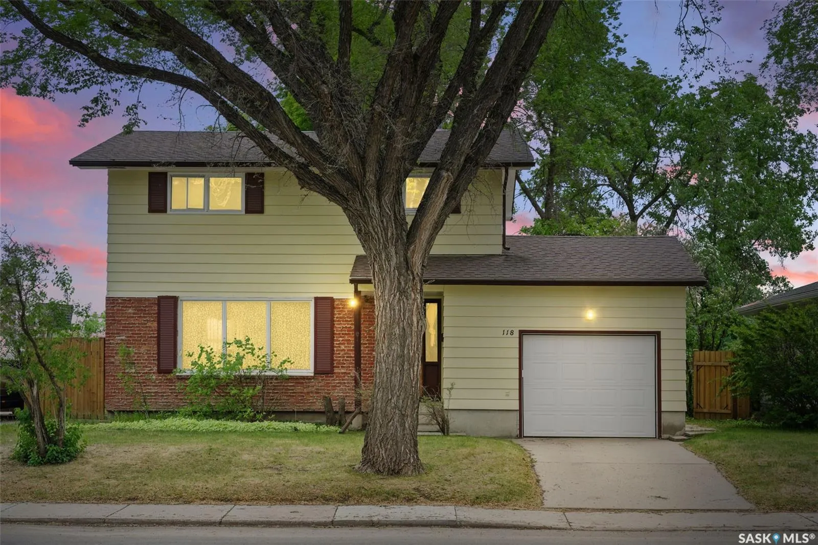 118 EAST DRIVE