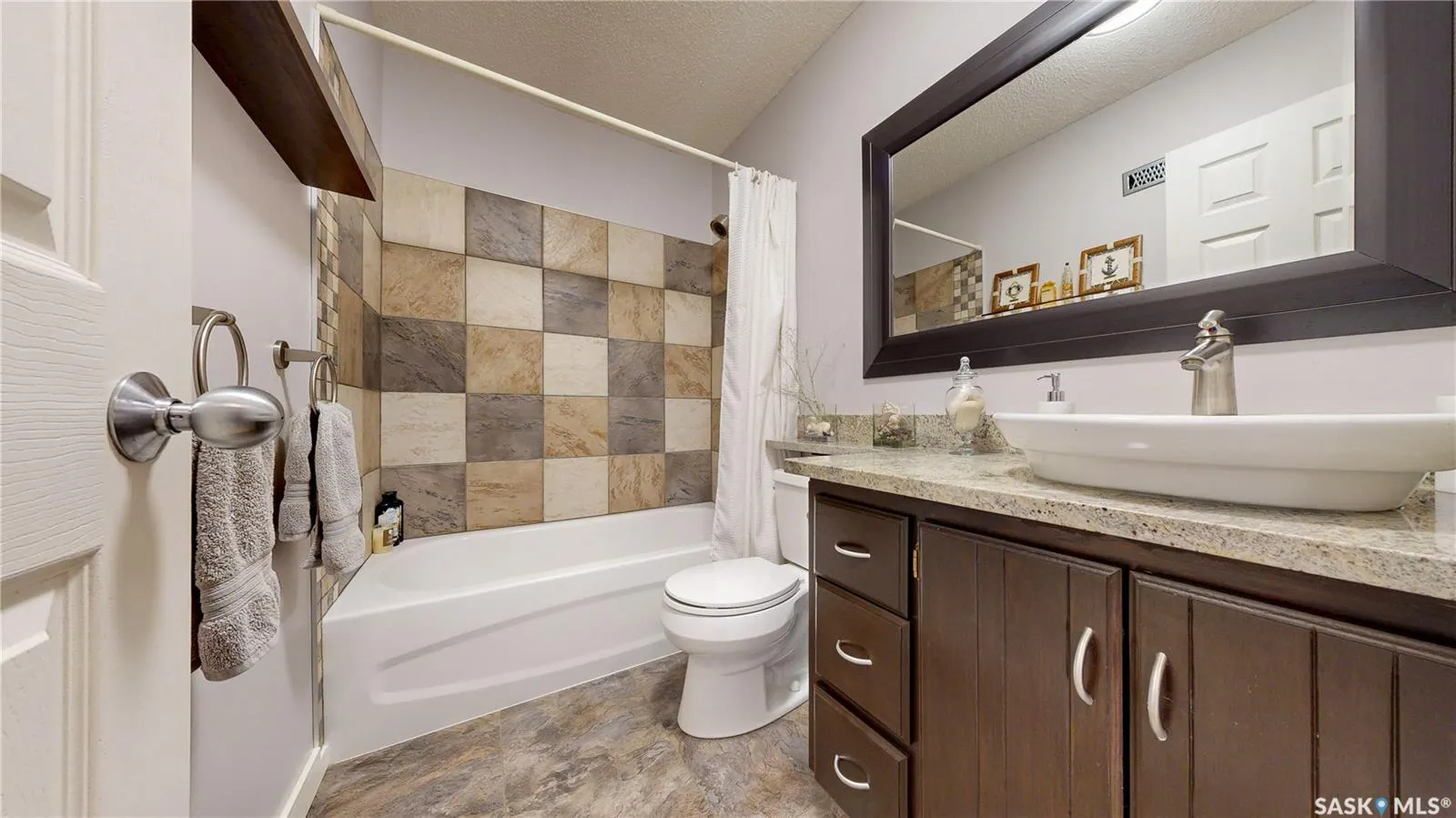 2842 AUDETTE BAY E
