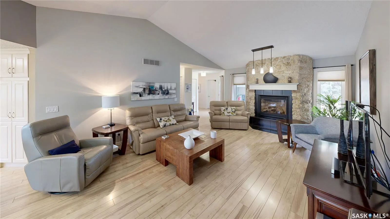 2842 AUDETTE BAY E