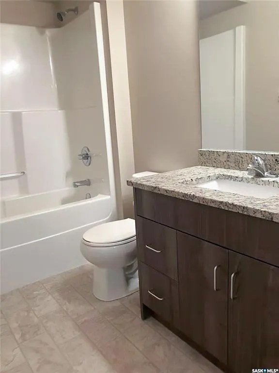825 Gladstone STREET E, #3 & 4