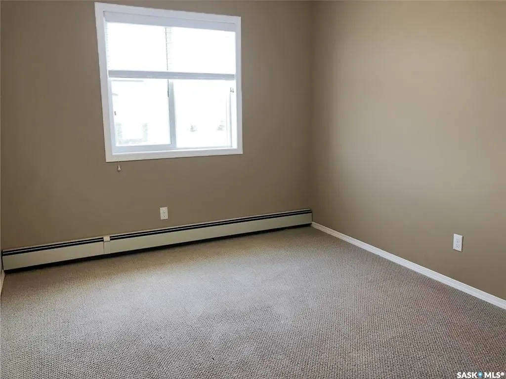 825 Gladstone STREET E, #3 & 4