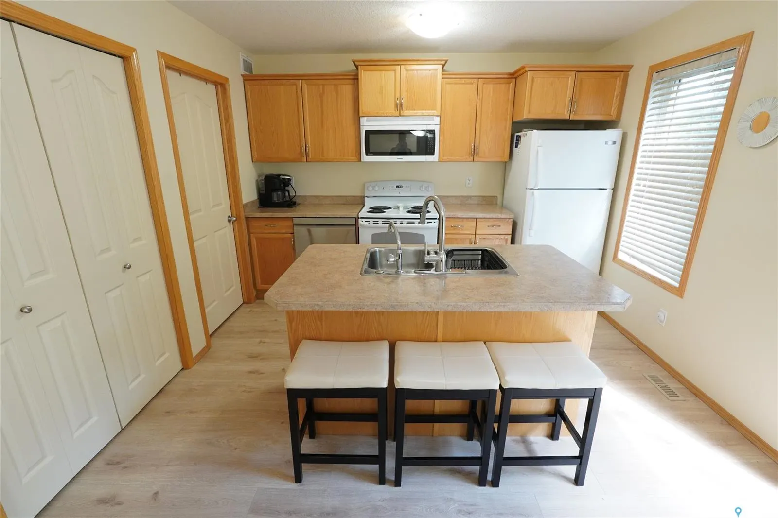214 Mount Royal PLACE