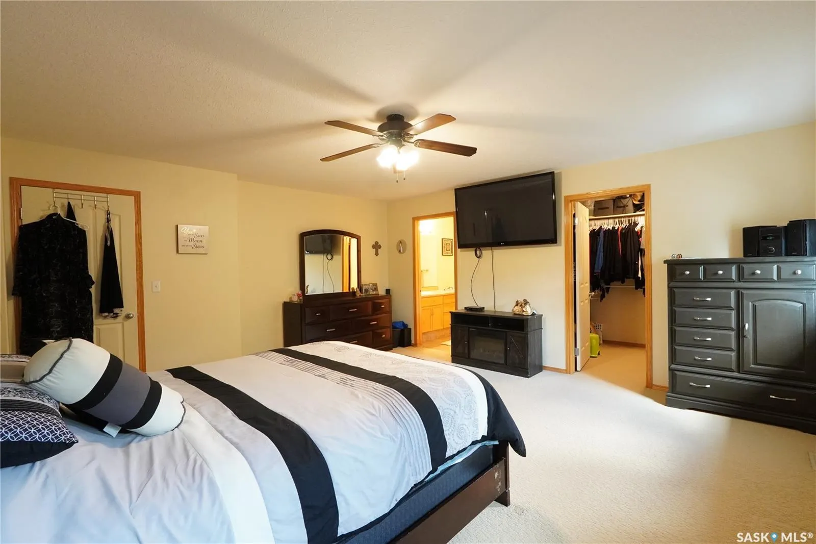 214 Mount Royal PLACE