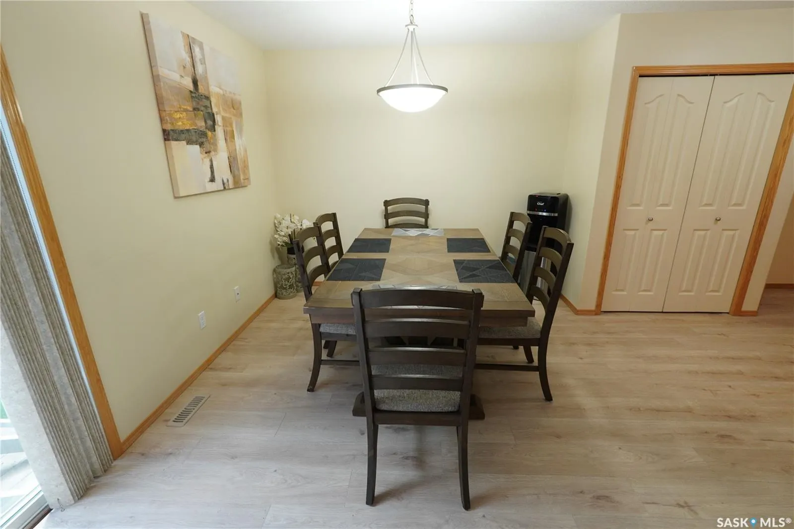 214 Mount Royal PLACE