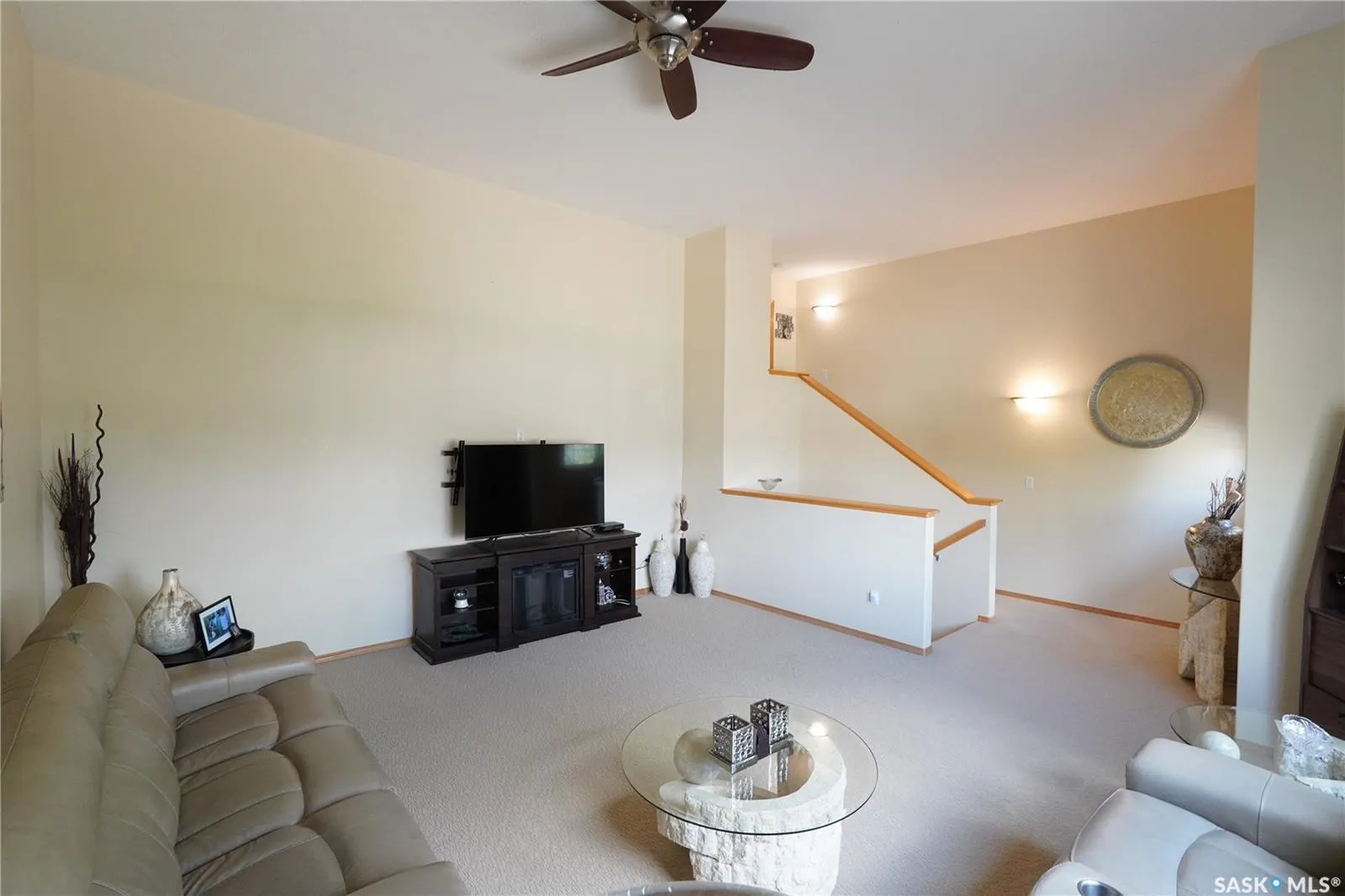 214 Mount Royal PLACE