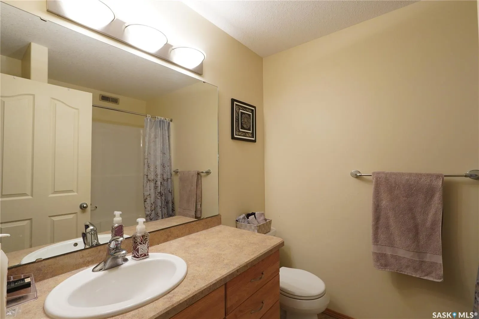 214 Mount Royal PLACE