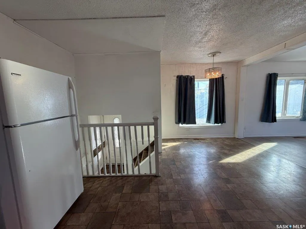 29 6th Street CRESCENT W