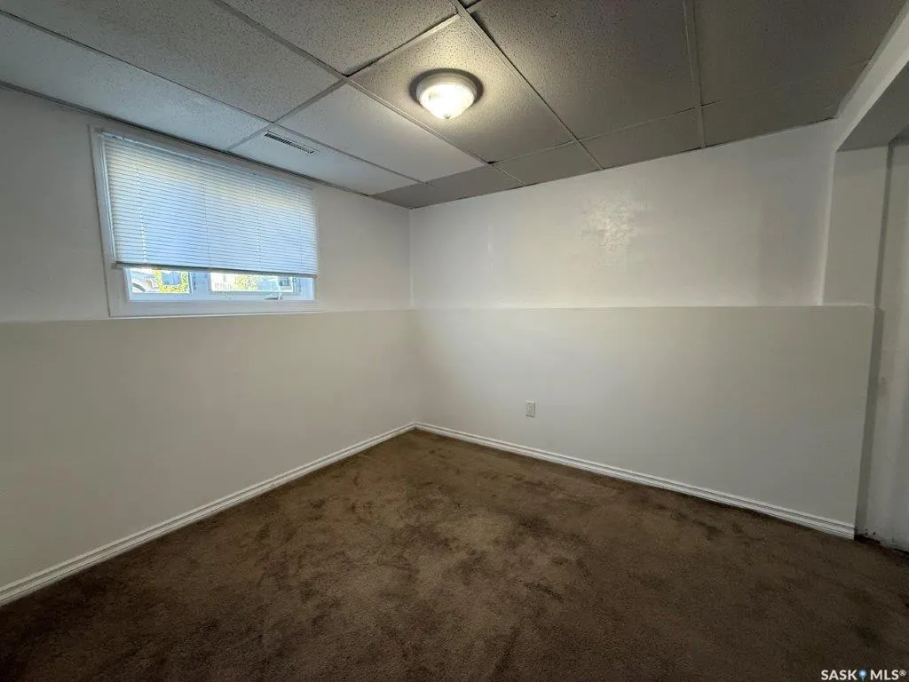 29 6th Street CRESCENT W