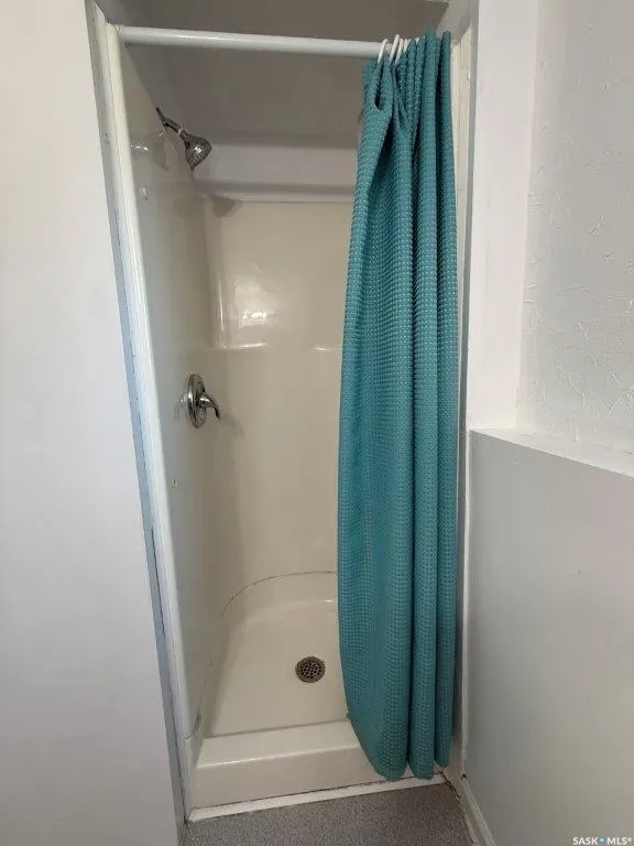 29 6th Street CRESCENT W