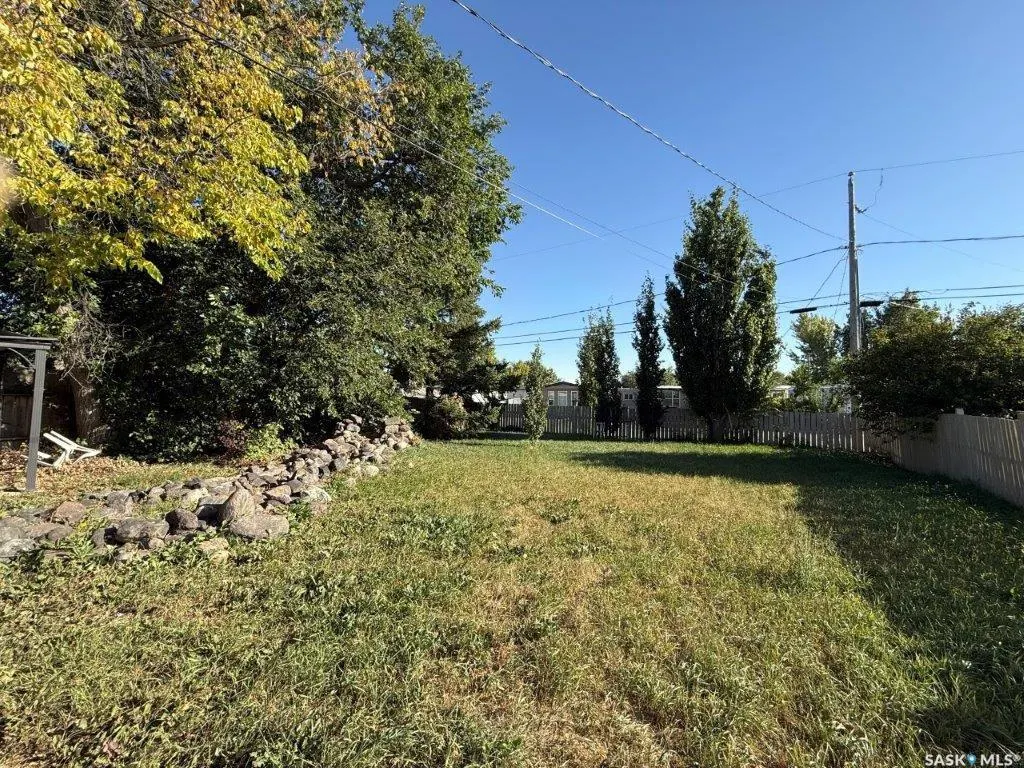 29 6th Street CRESCENT W