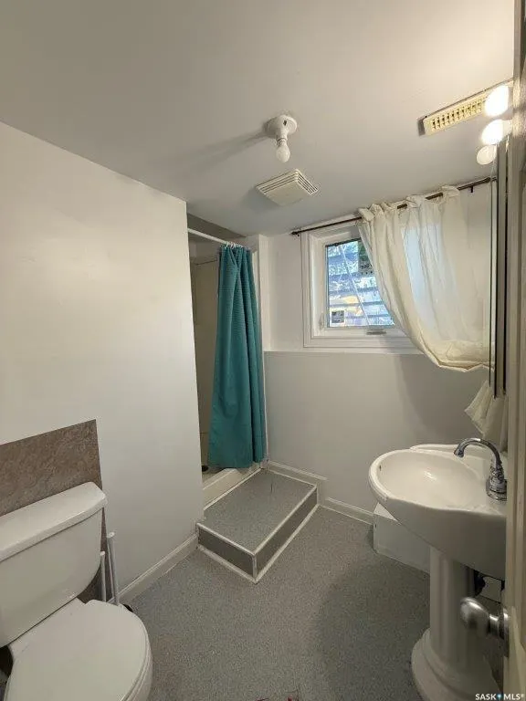 29 6th Street CRESCENT W