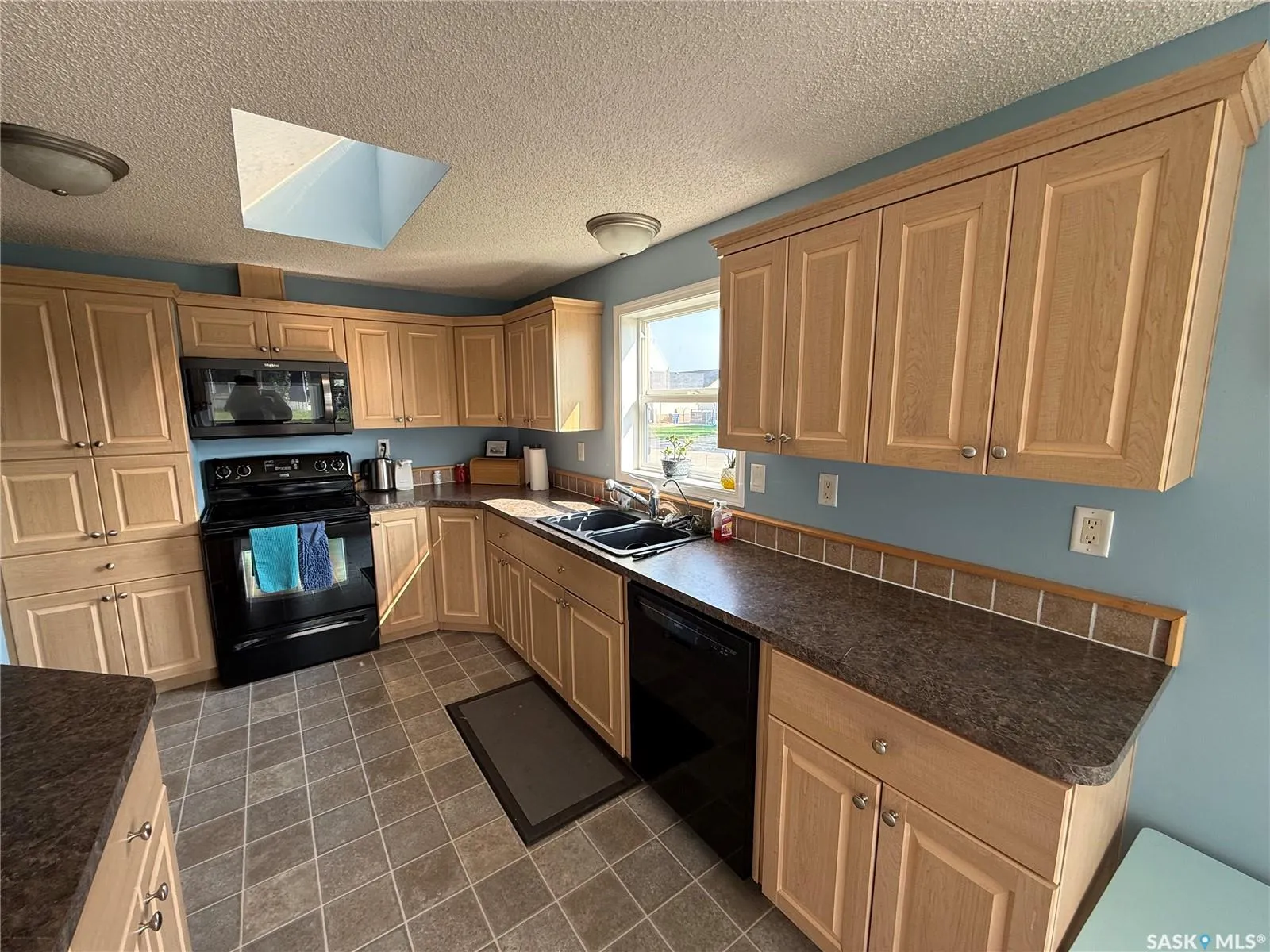 220 5th STREET W