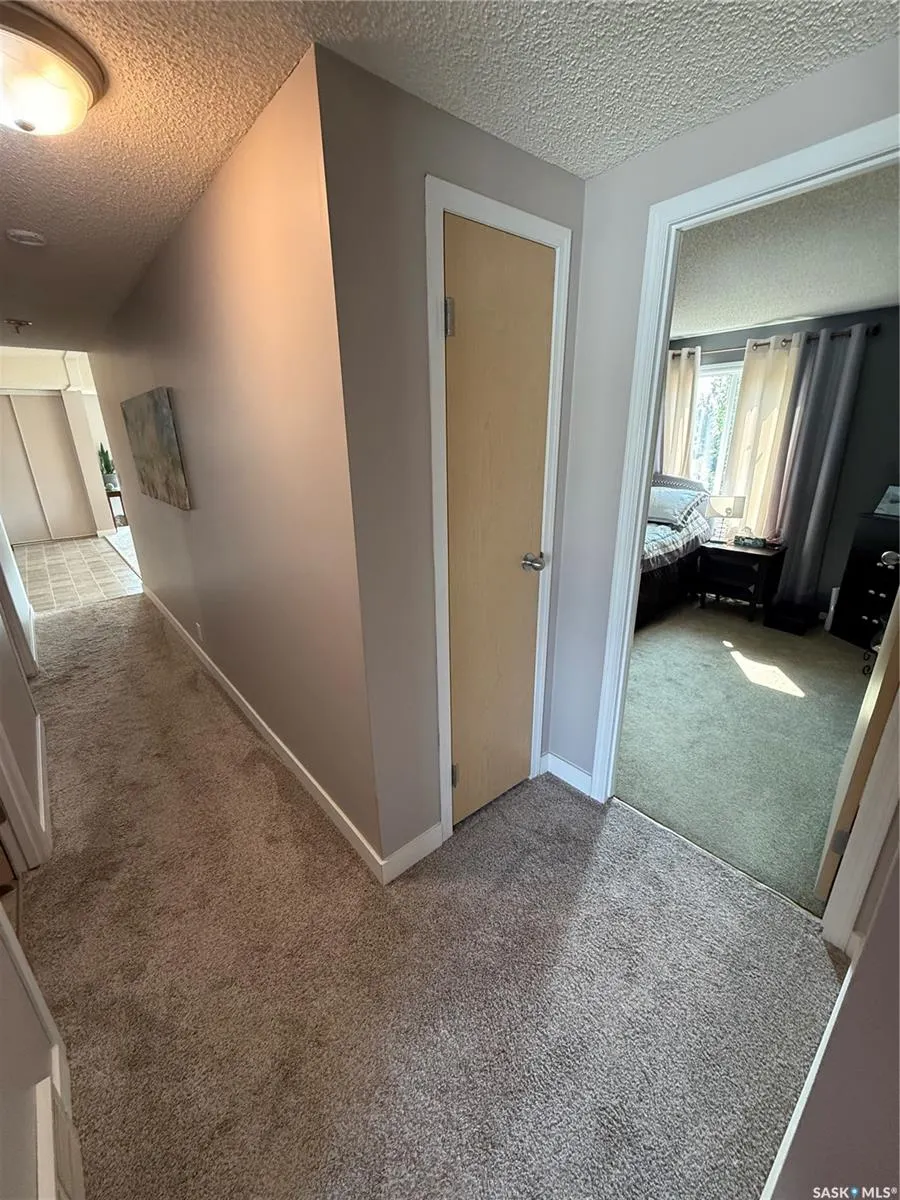 220 5th STREET W