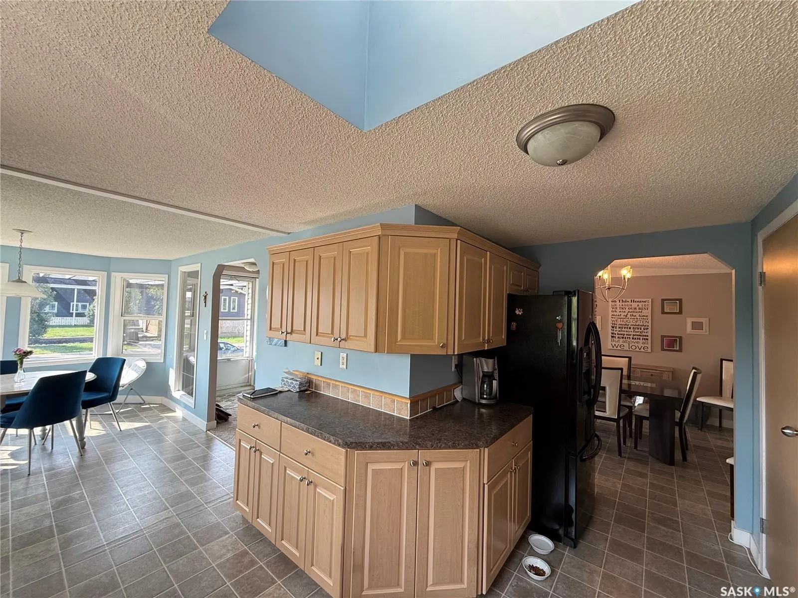 220 5th STREET W