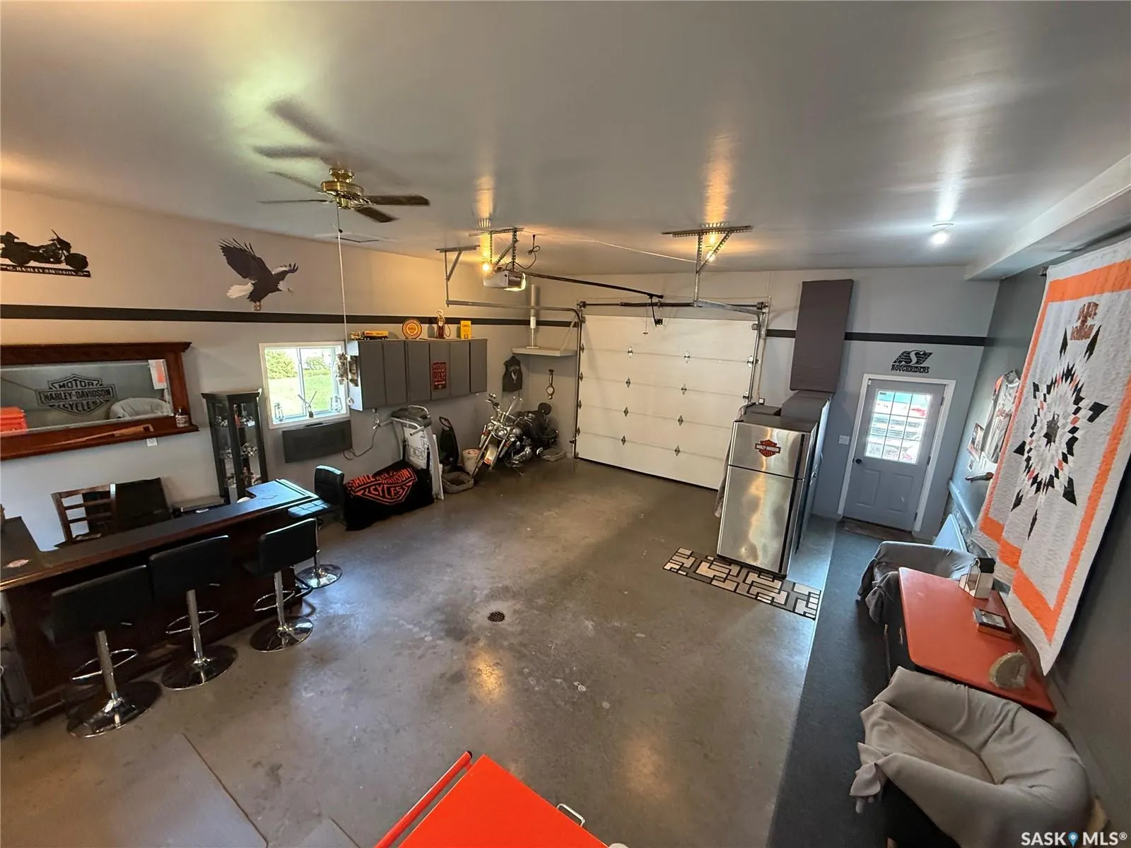 220 5th STREET W