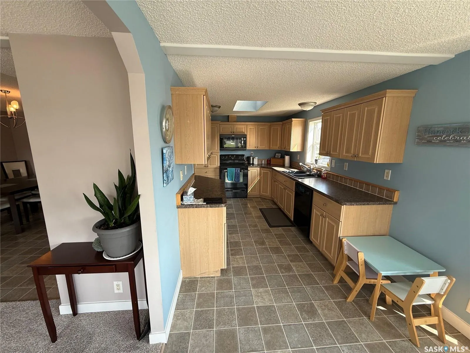 220 5th STREET W