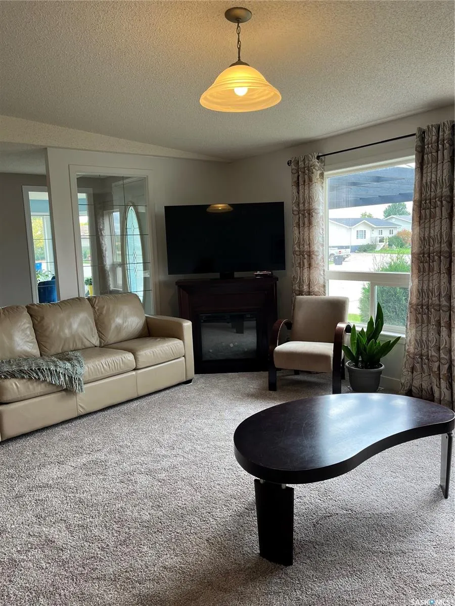 220 5th STREET W