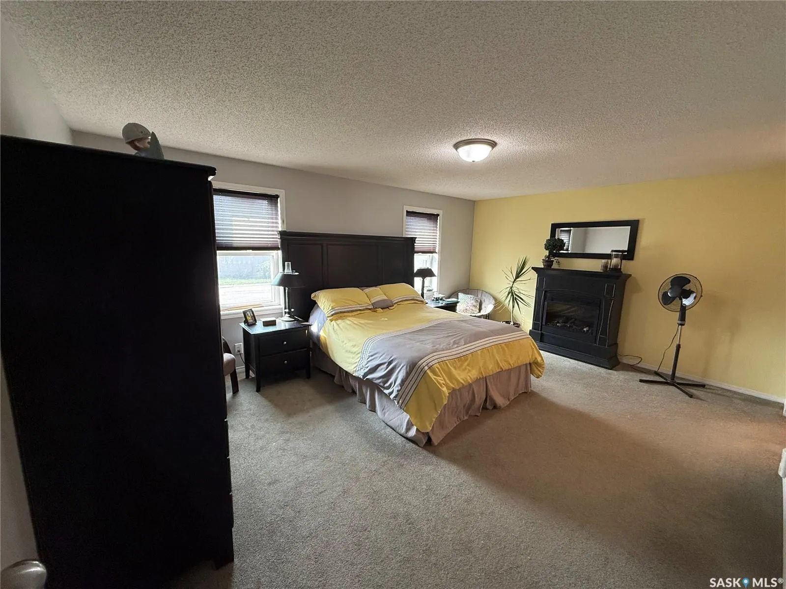 220 5th STREET W