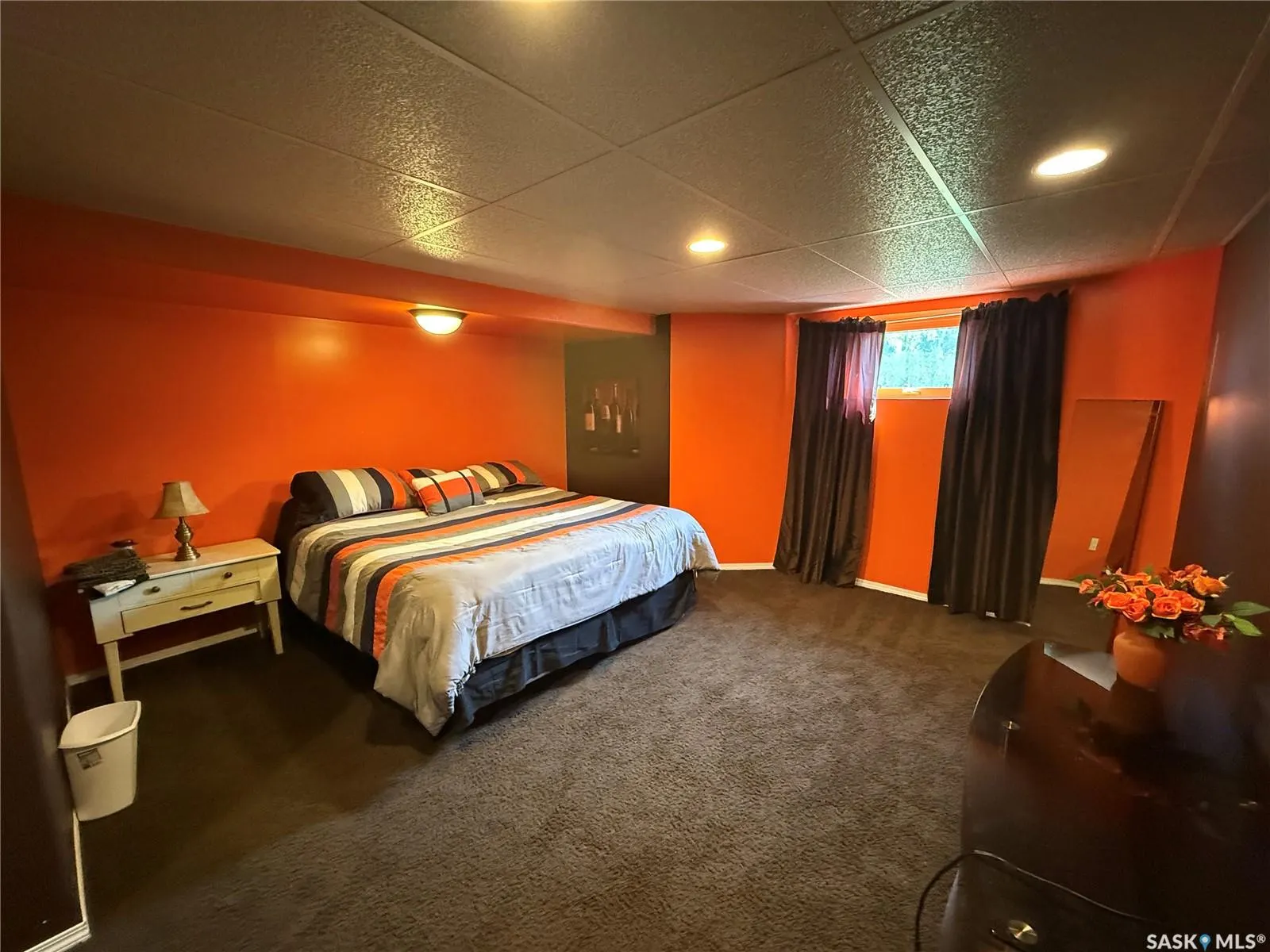220 5th STREET W