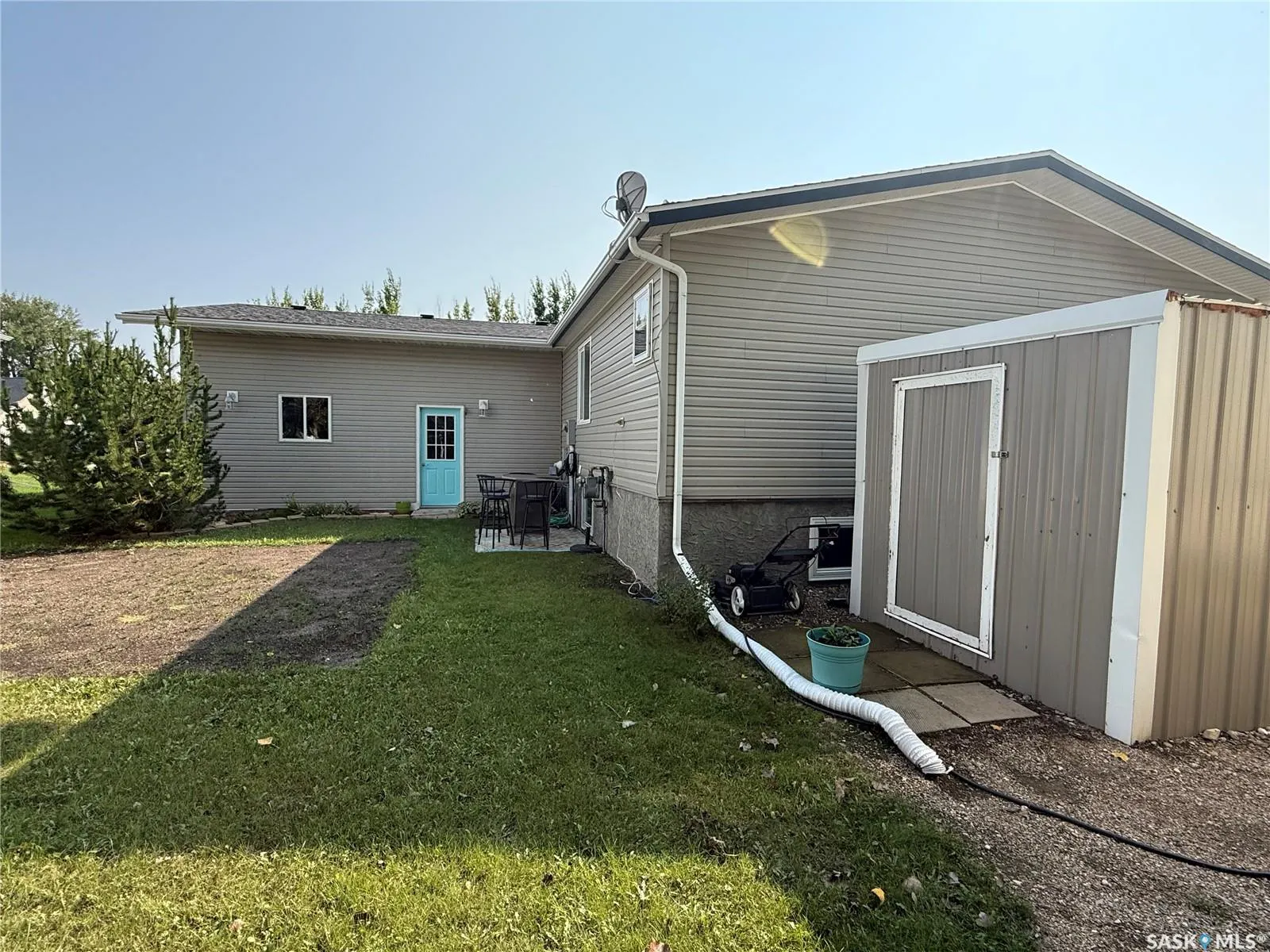 220 5th STREET W