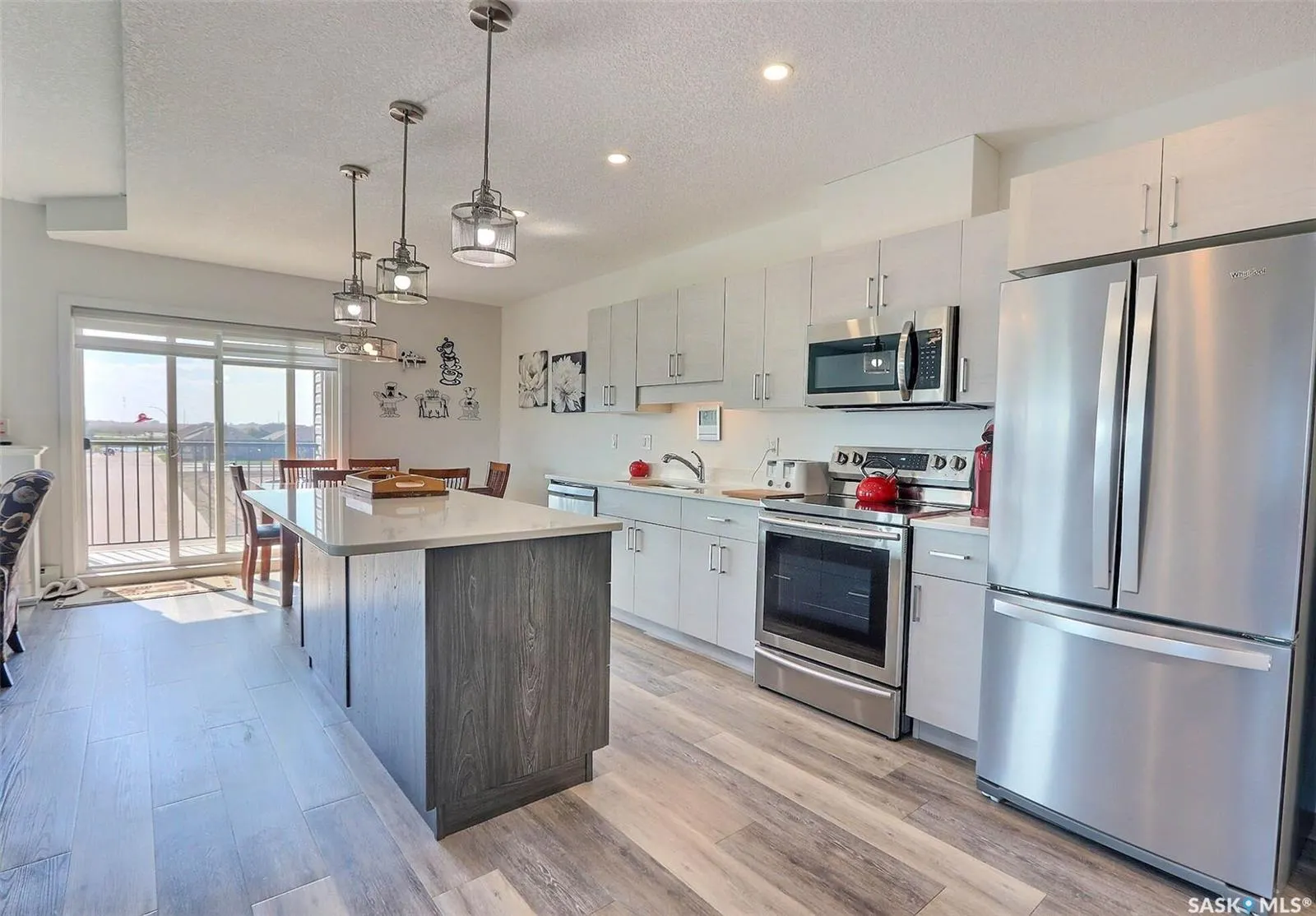 2641 Woodbridge DRIVE, #303