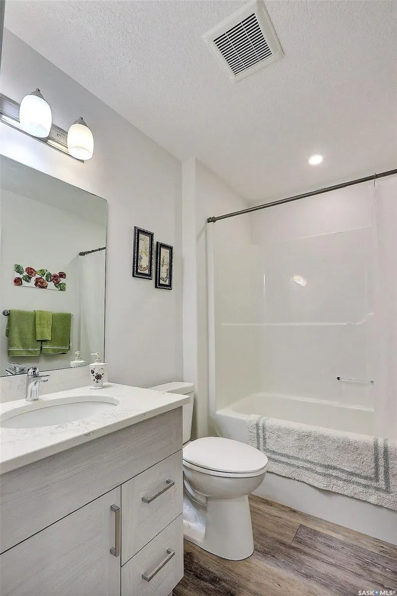 2641 Woodbridge DRIVE, #303