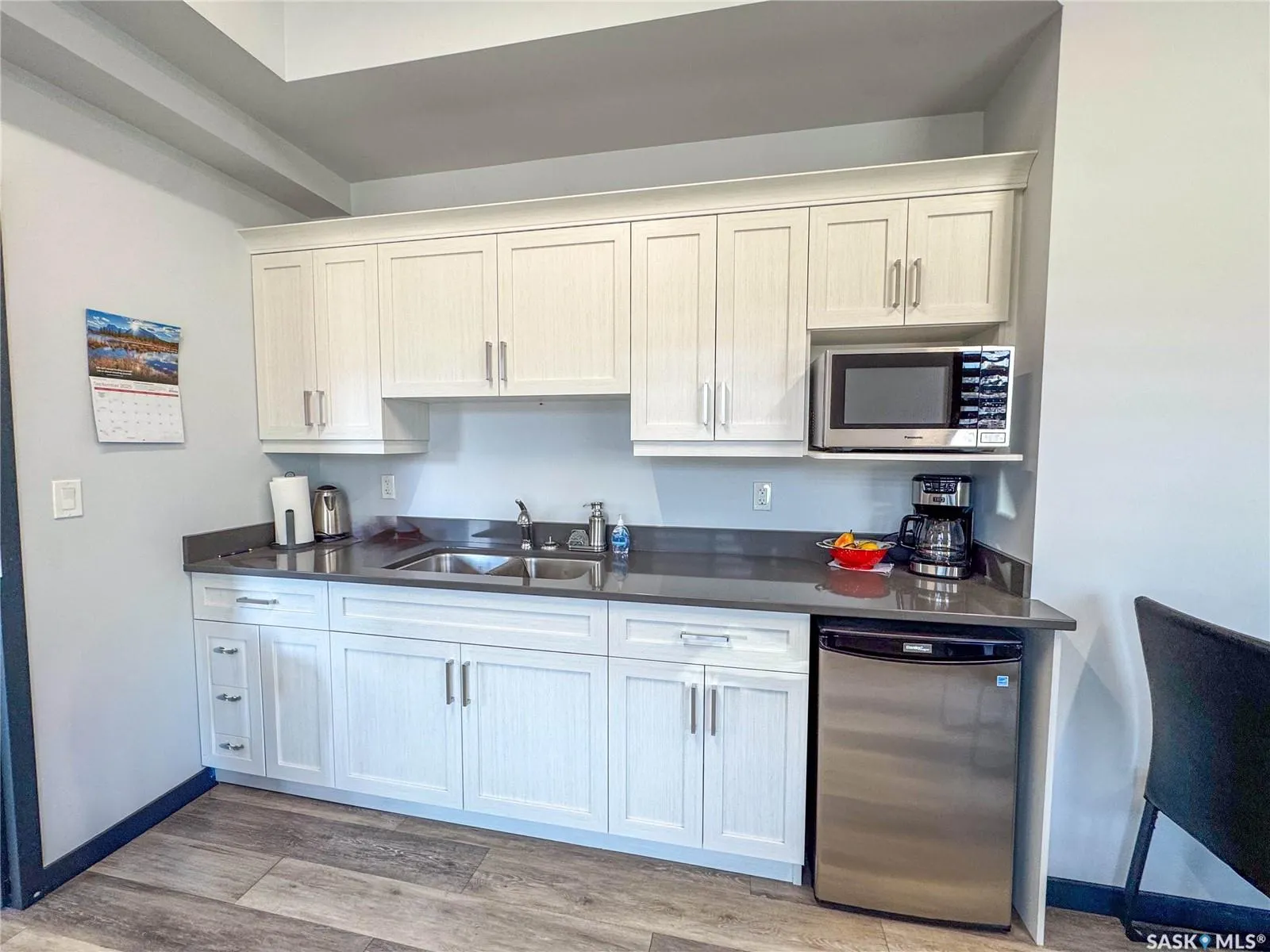 2641 Woodbridge DRIVE, #303