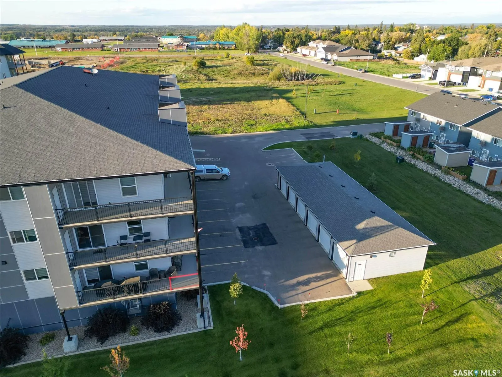2641 Woodbridge DRIVE, #303