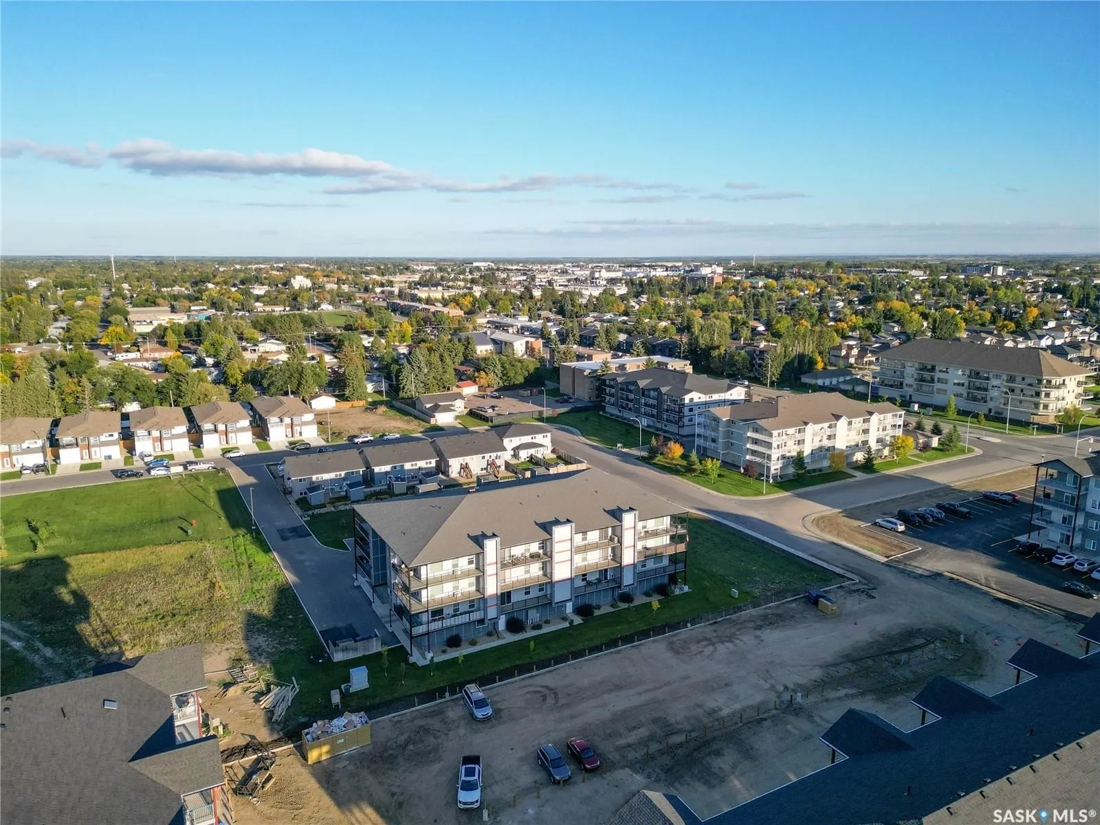 2641 Woodbridge DRIVE, #303