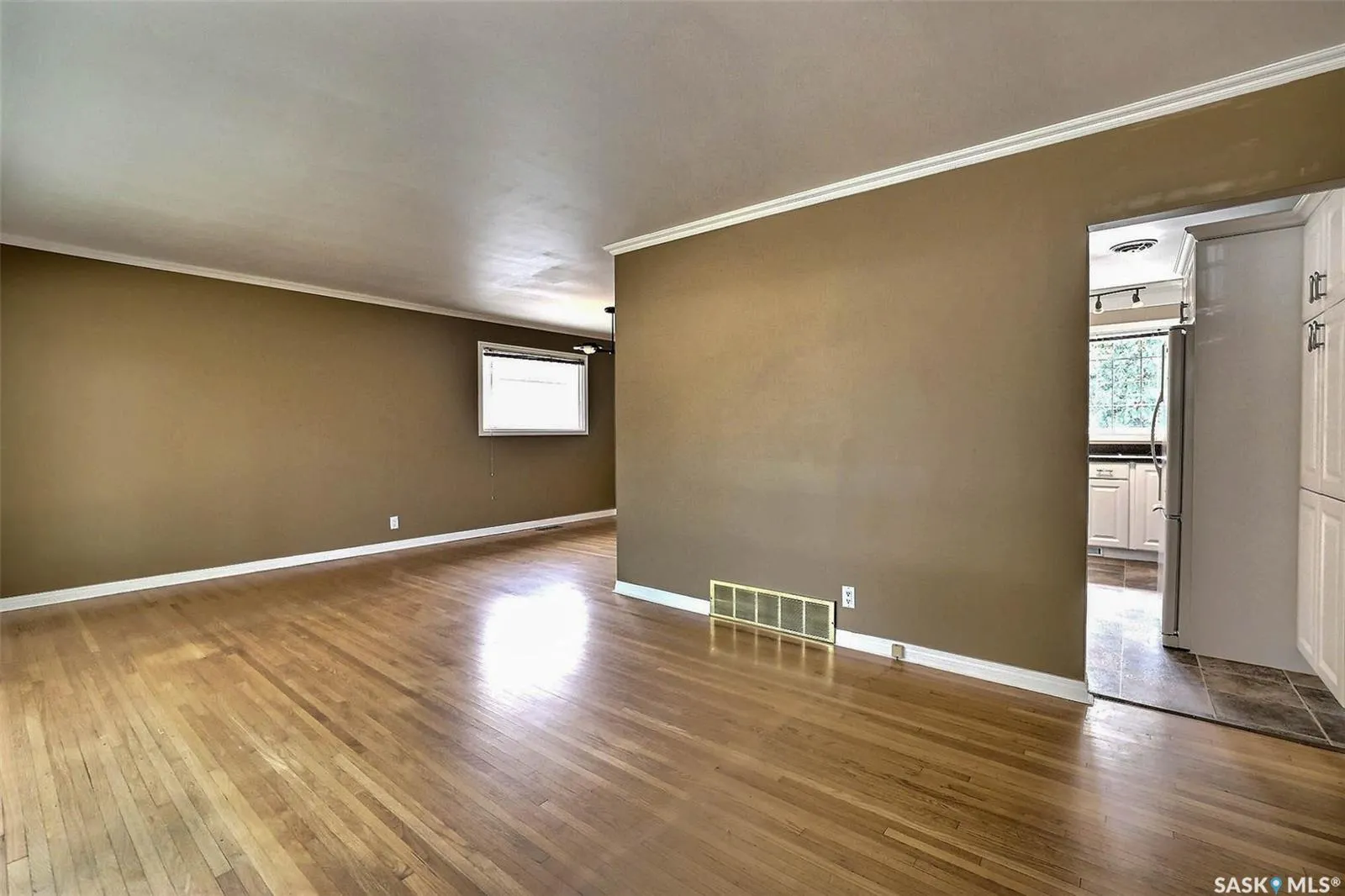 2433 Gordon ROAD