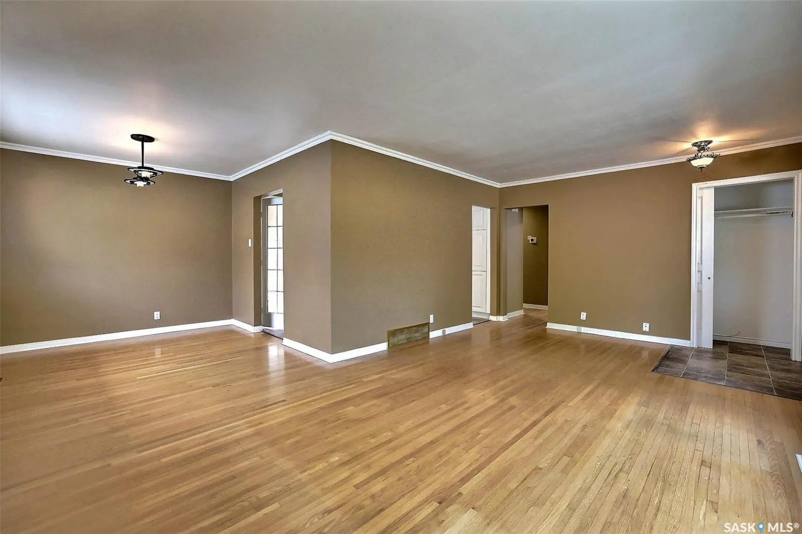 2433 Gordon ROAD