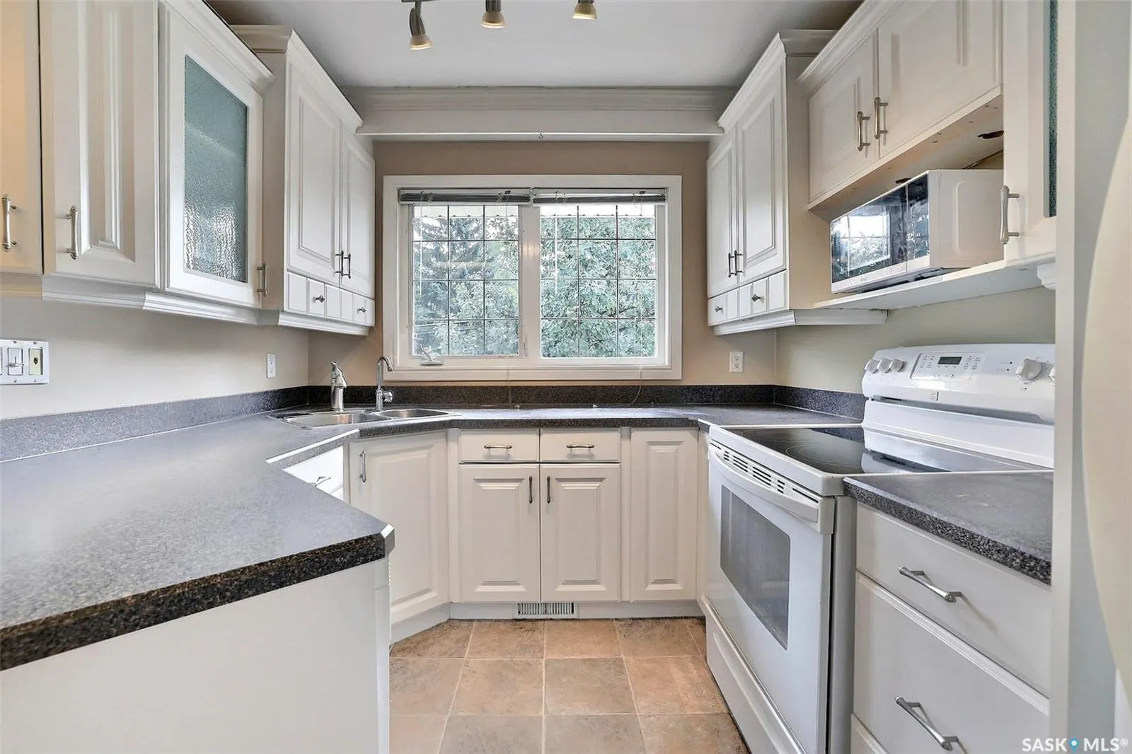 2433 Gordon ROAD