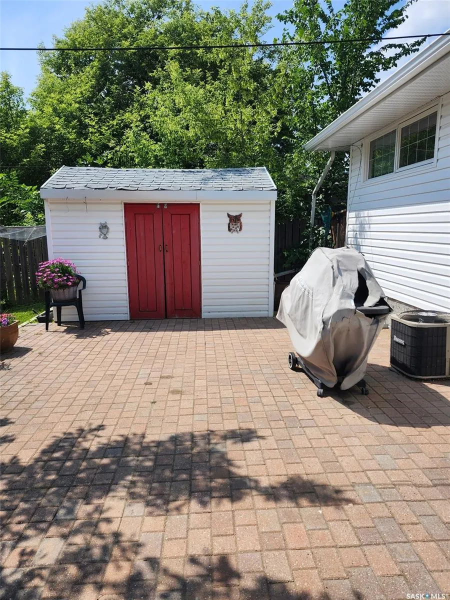 2433 Gordon ROAD