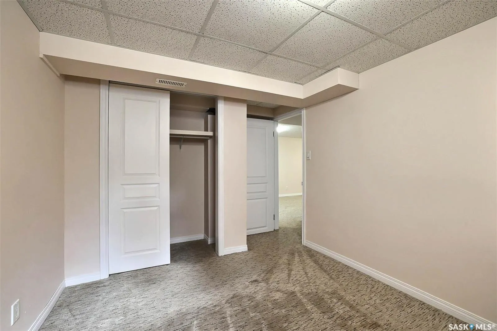 2433 Gordon ROAD