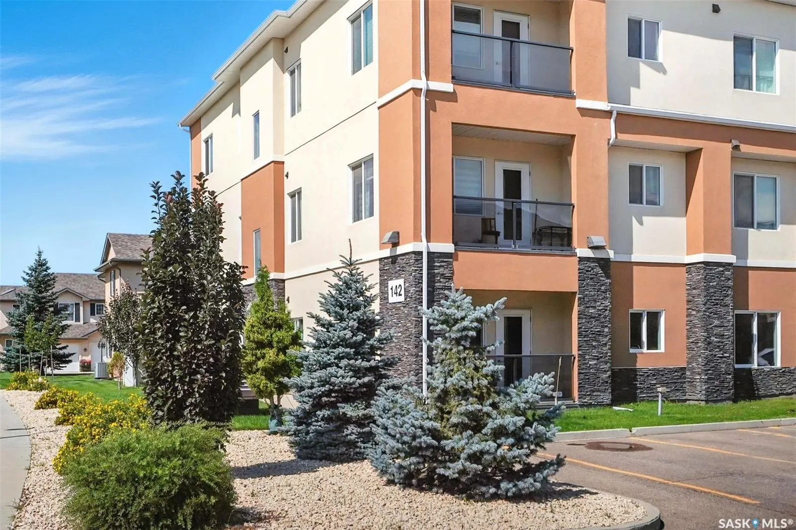 142 Pawlychenko LANE, #231
