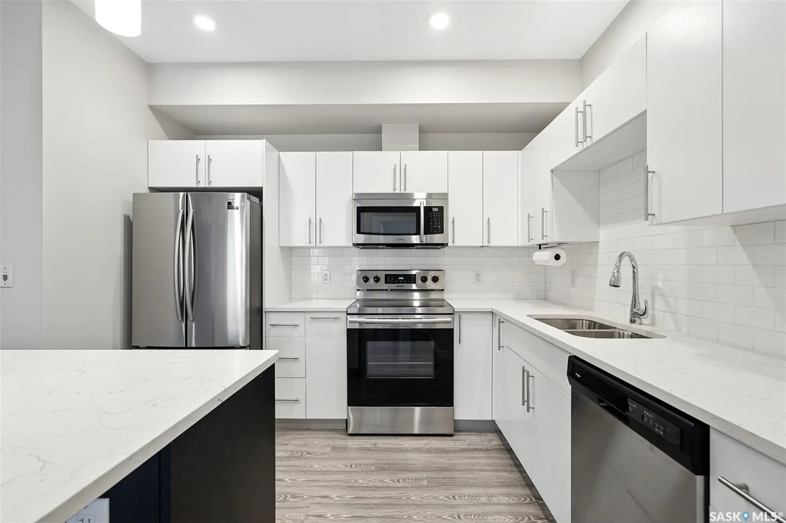 142 Pawlychenko LANE, #231