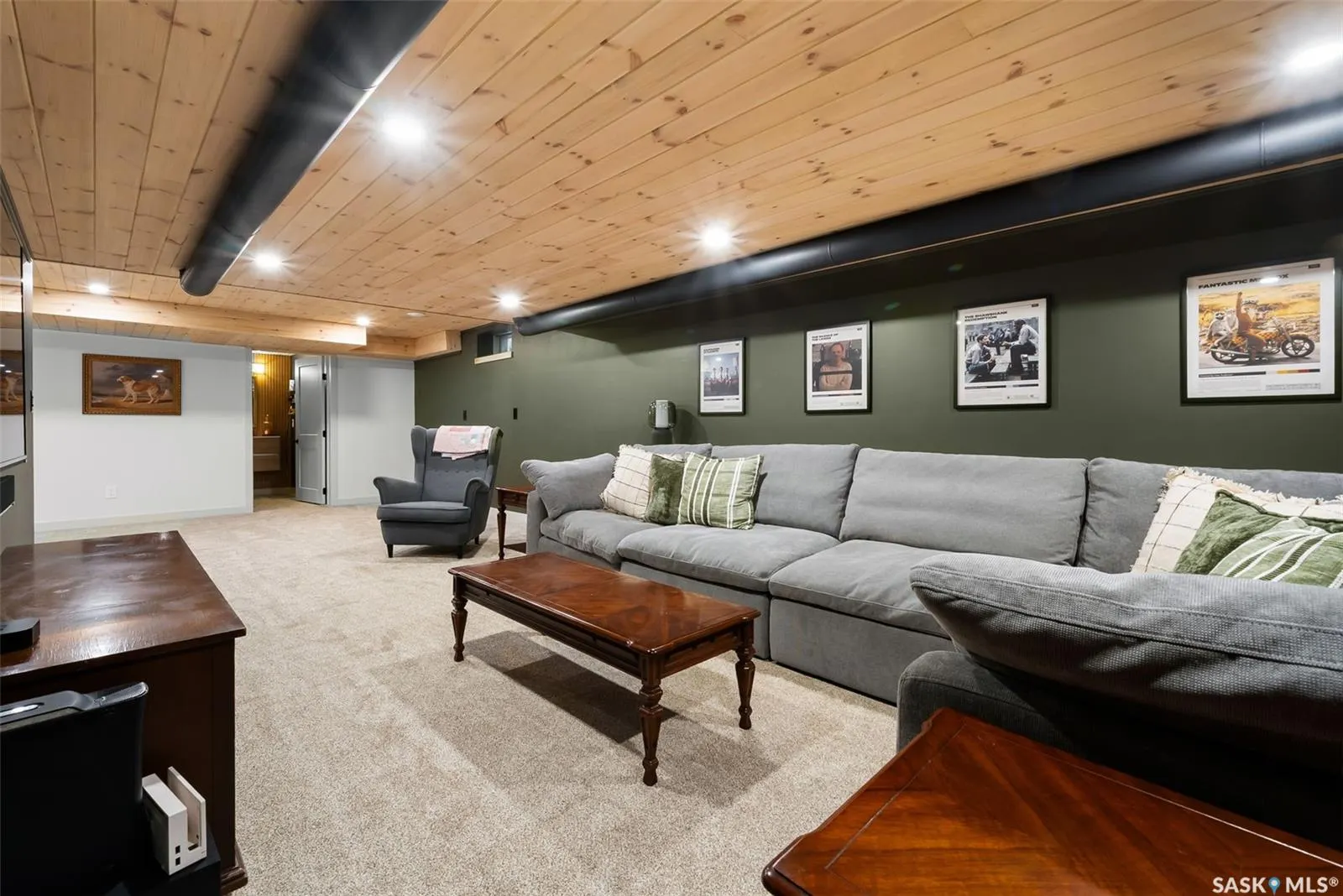 7 Trudeau BAY
